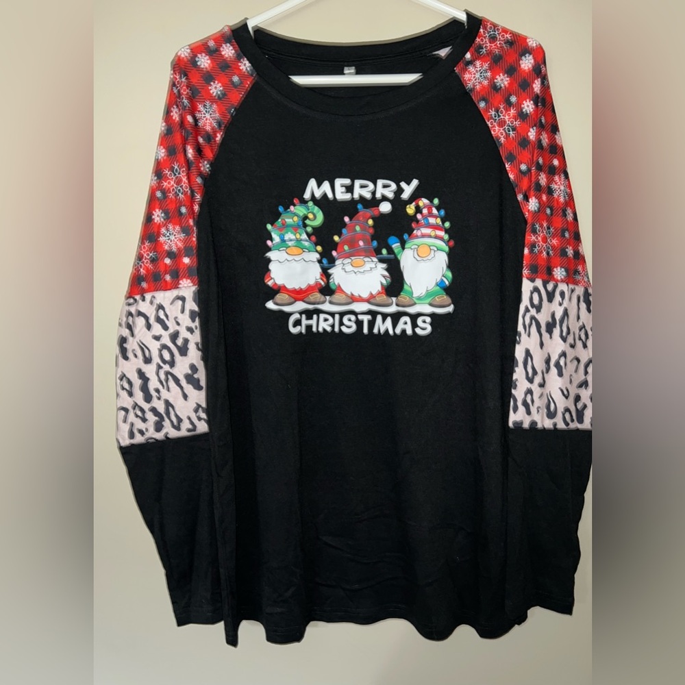 Festive Gnome Print Long Sleeve Tee - L - NWOT